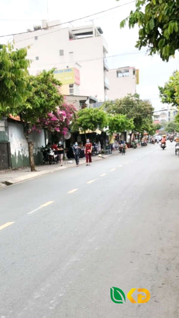Bán nhà 1 lầu mặt tiền đường Nguyễn Văn Quỳ quận 7.